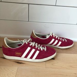 Adidas Gazelle magenta sneakers